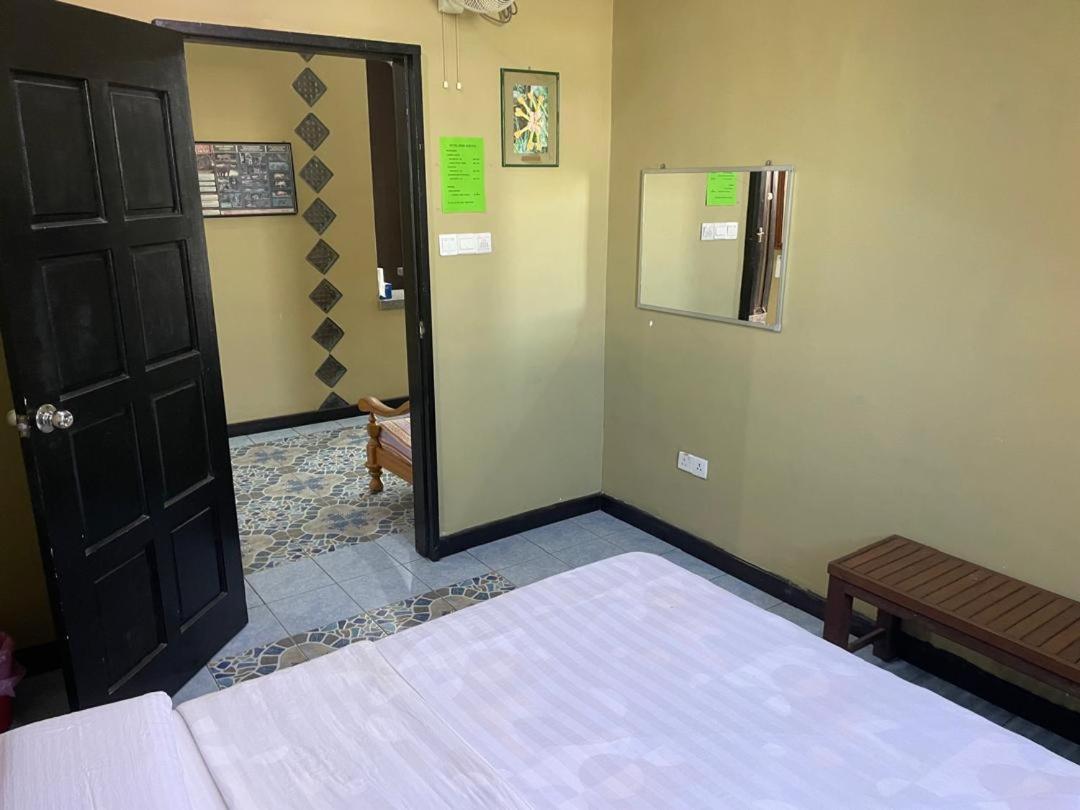 Tabin Lodge Budget Stay 拉哈达图 外观 照片